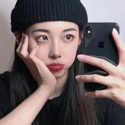 背后的她，眼前的我